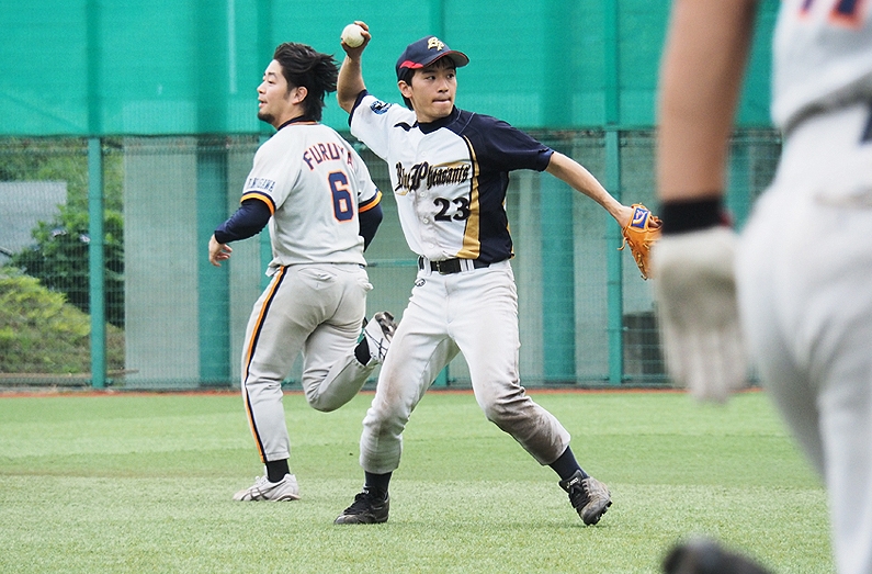 高校野球仕込みの守備でチームを助ける東京ブルーフェザンツ・ITOH